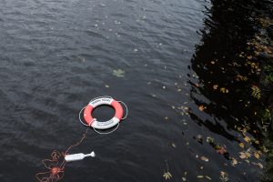 Rettungsring im Wasser